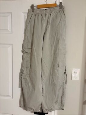 Zara women’s parachute pants